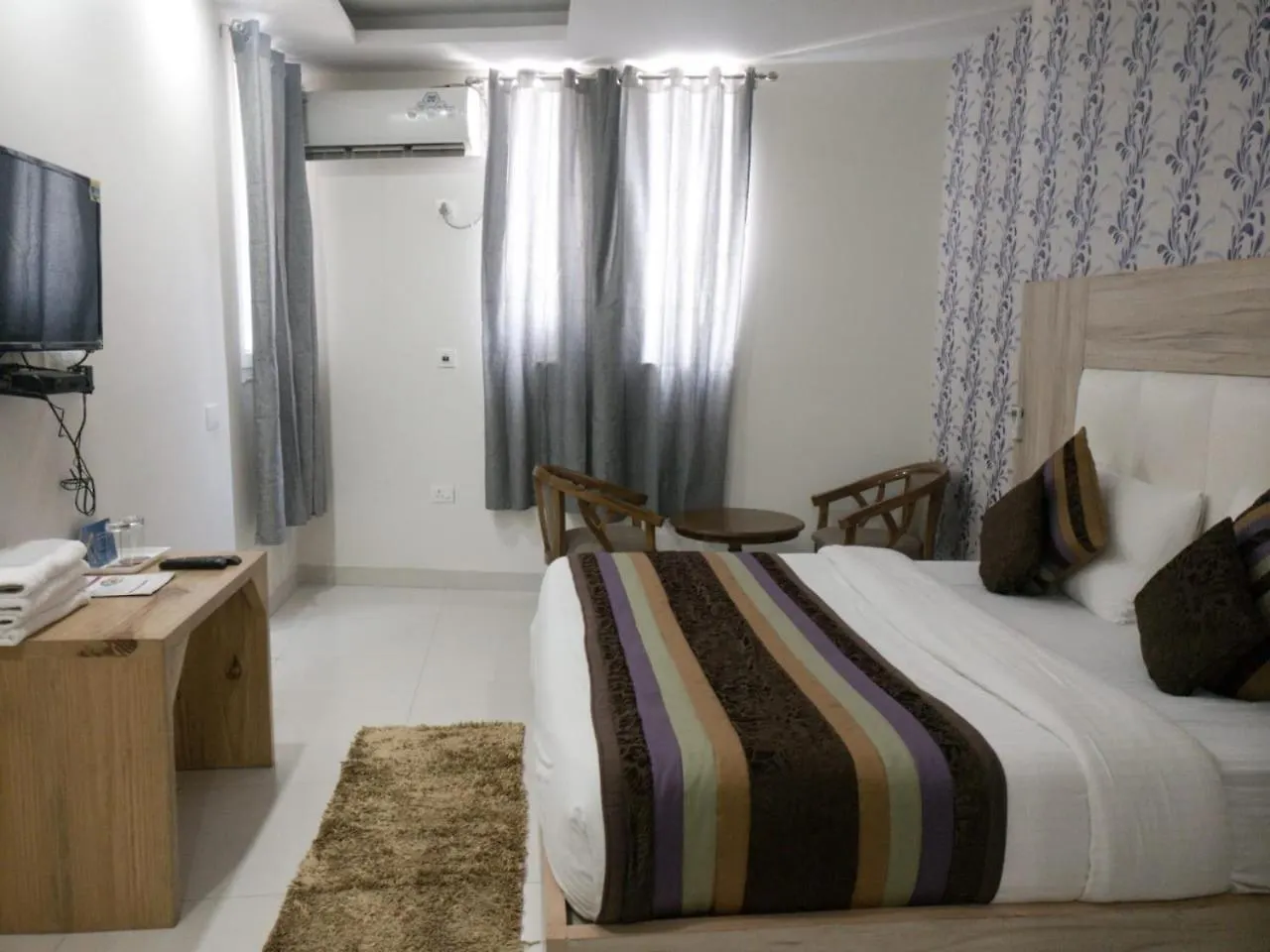 ****  Hotel Aman Inn New Delhi India